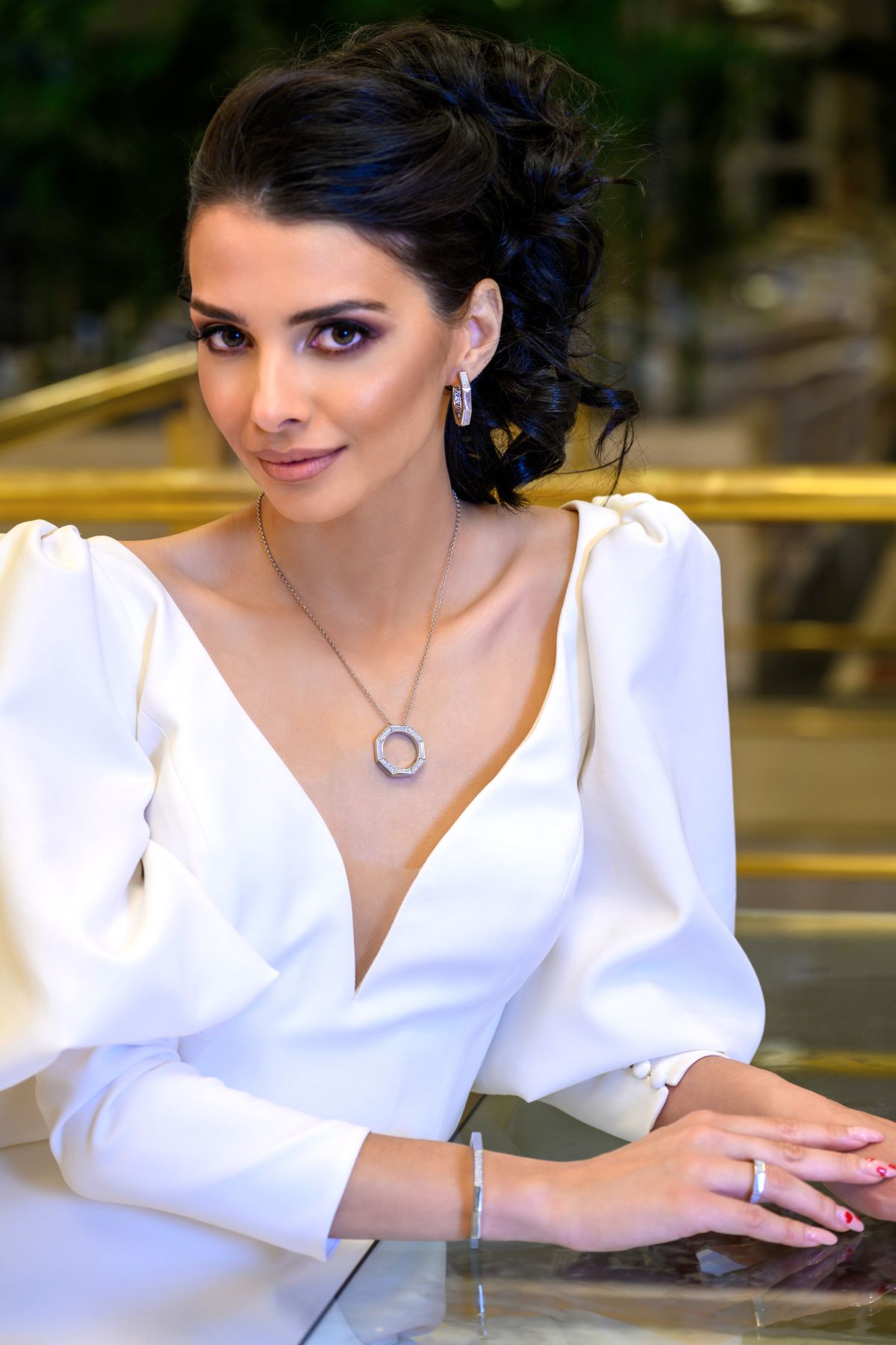 Άννα Μπεζάν