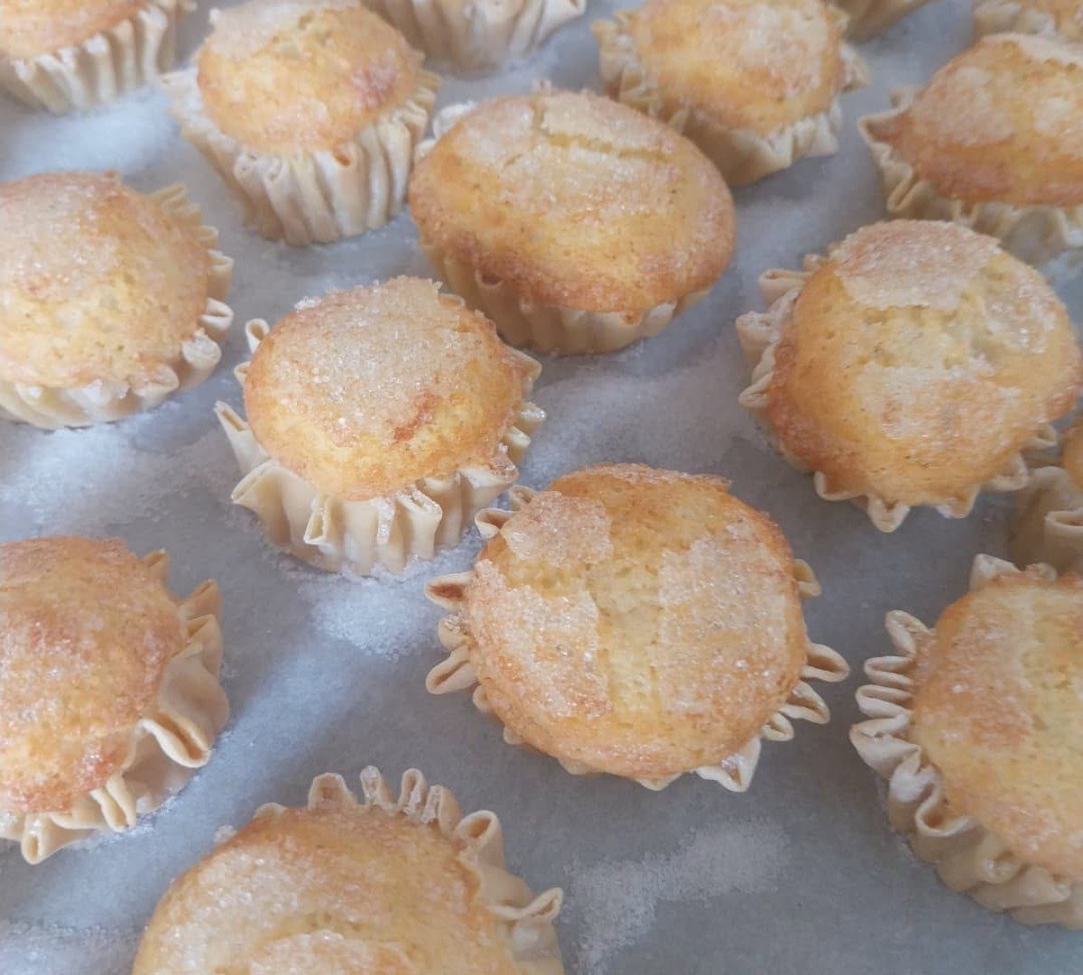 Ζαχαροπλαστείο Νούφαρα: Γλυκιά παράδοση στην καρδιά της Τήνου