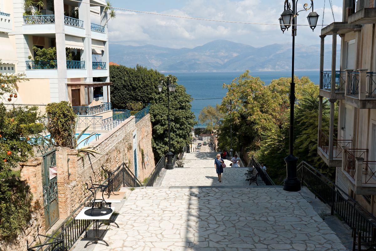 Αίγιο: Ένας αυθεντικός προορισμός ανάμεσα σε βουνό και θάλασσα