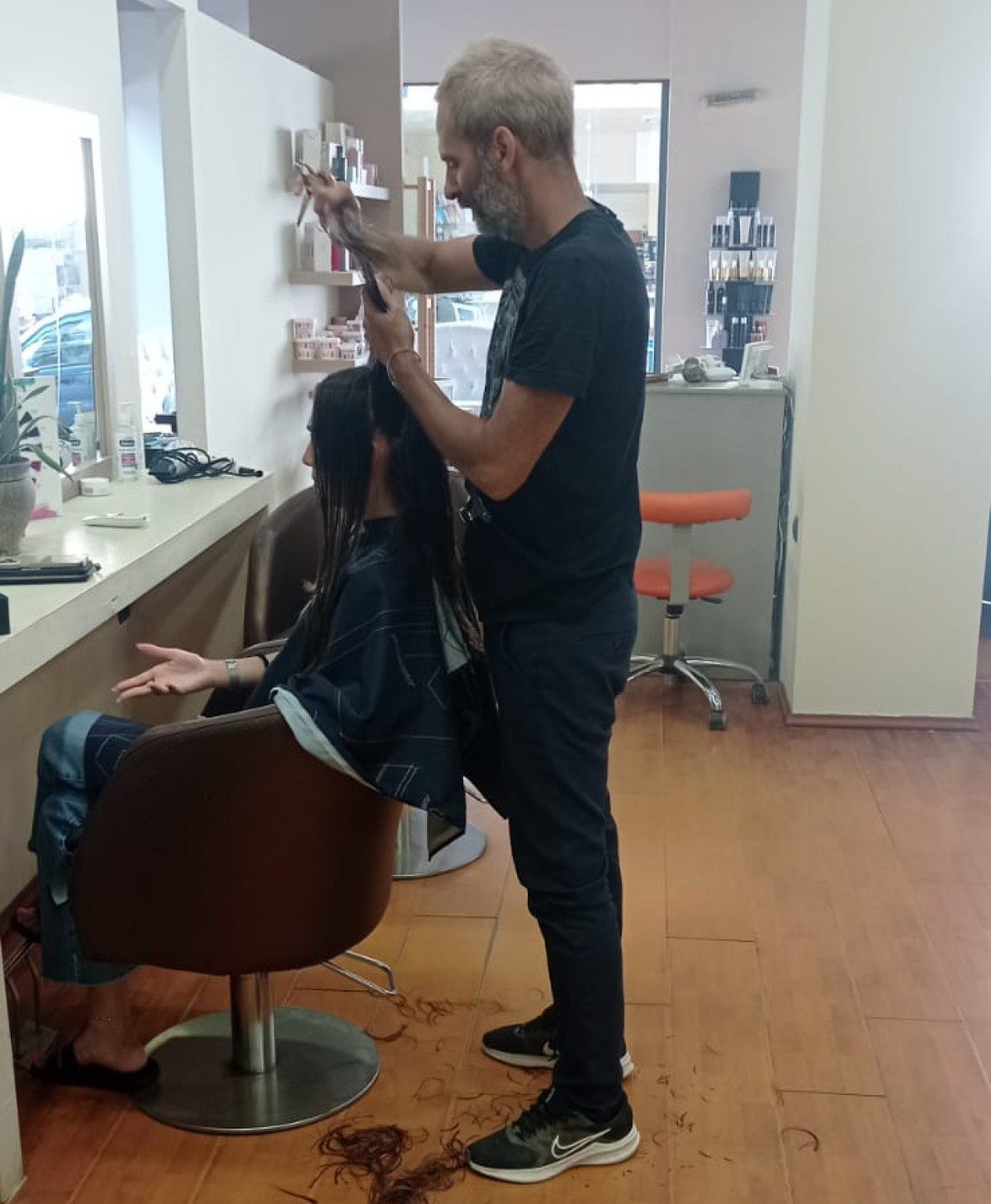 Comi Hair Salon: Όταν το στιλ συναντά την επαγγελματική φροντίδα!
