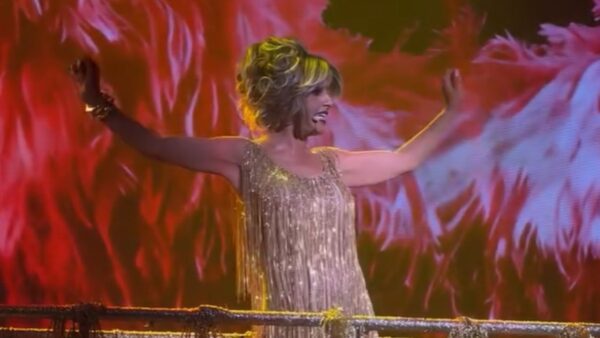 Έλενα Παπαρίζου