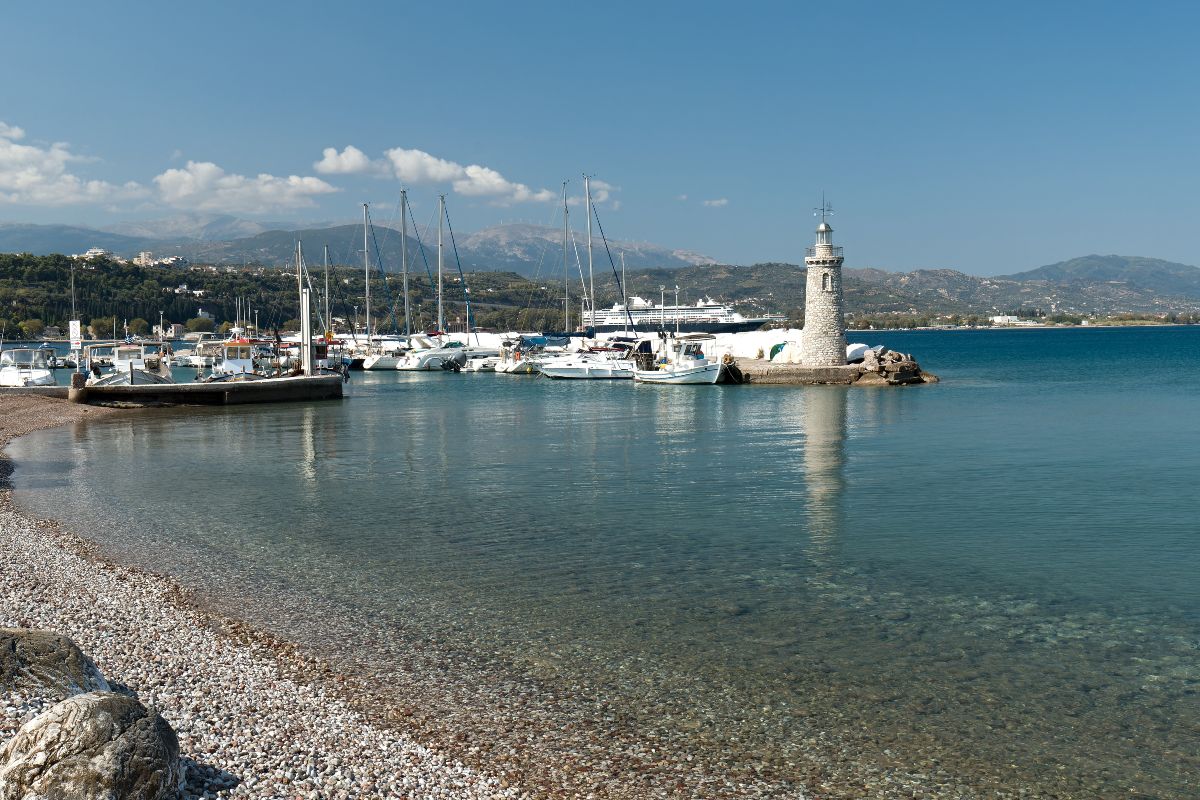 Καλαμάτα: Ήλιος, θάλασσα και μεσσηνιακή φιλοξενία