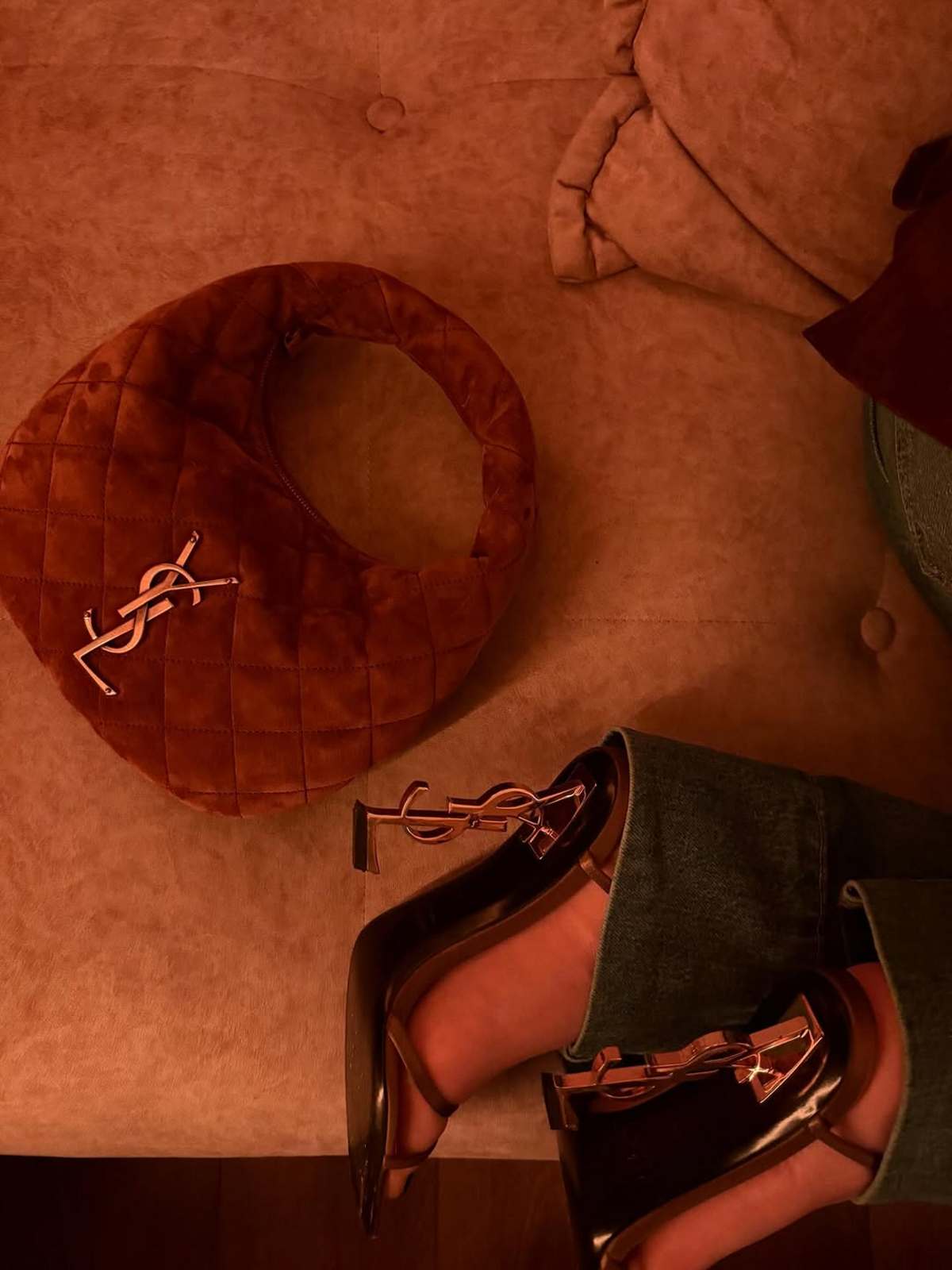 Η Γαρυφαλλιά Καληφώνη με ακριβά αξεσουάρ