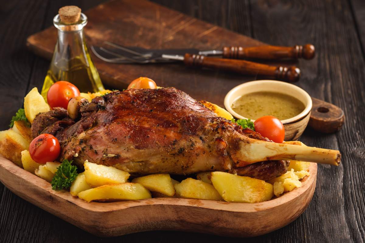 κέρκυρα αρνί με πατάτες