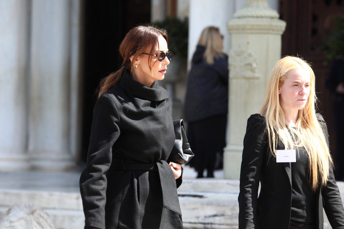 Μαγγίρα στην κηδεία της Μαρινέλλας