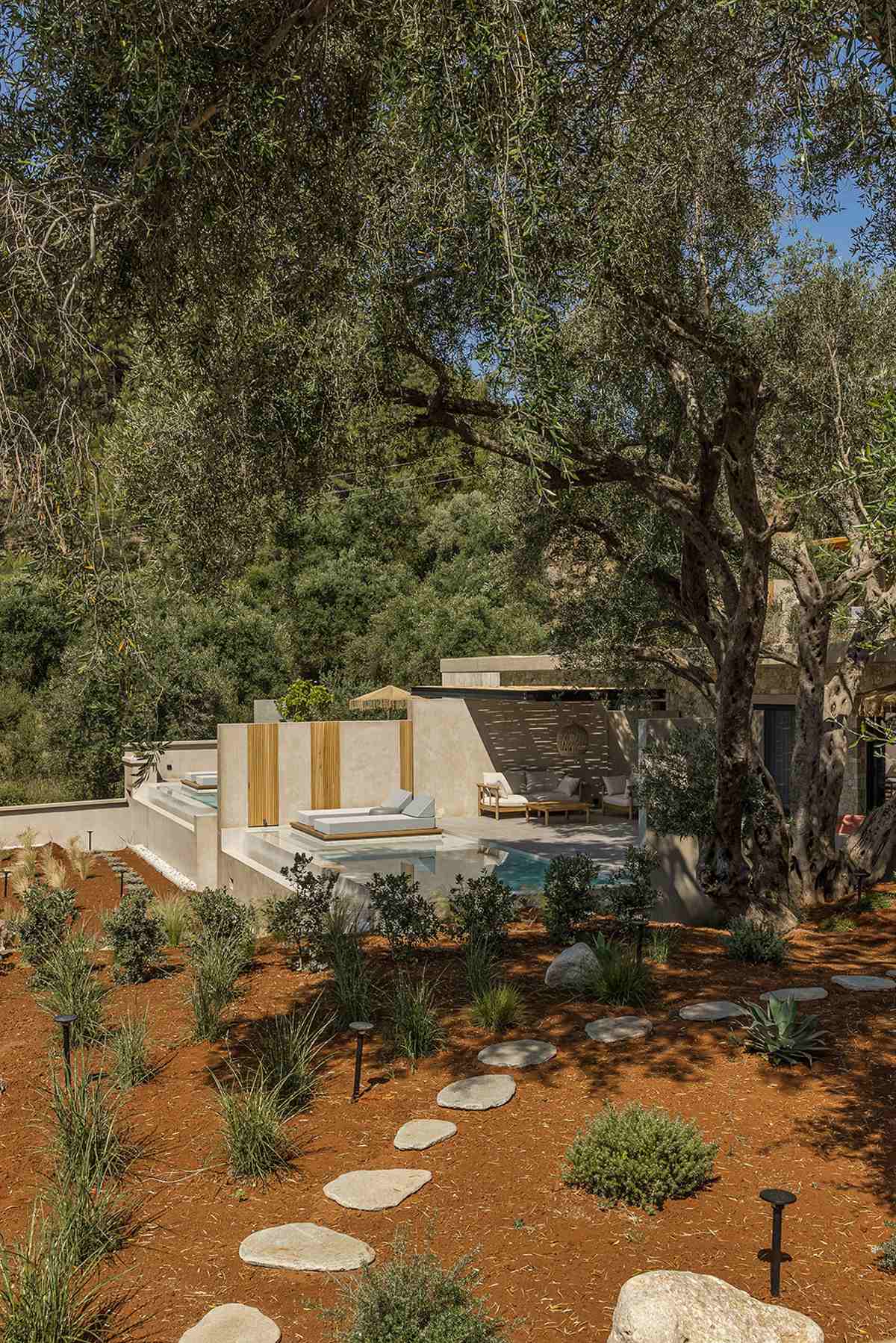 Monalia Luxury Suites