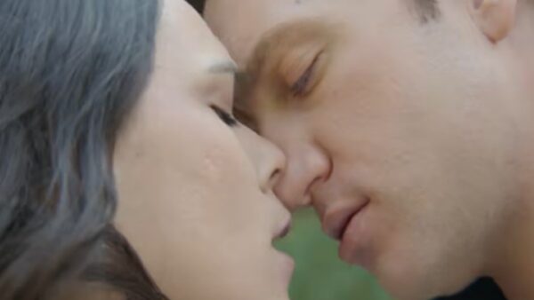 Να μ'αγαπάς