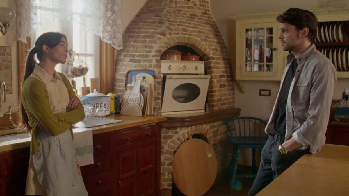 Να μ'αγαπάς Κατερίνα Χάρης