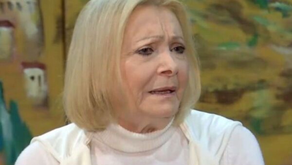 Νέλλυ Γκίνη