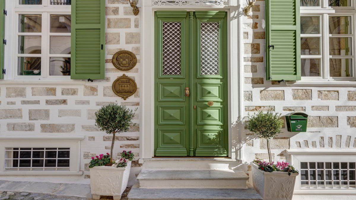 Palazzo Santa Maria: Ένα ταξίδι στον χρόνο και την πολυτέλεια της Ερμούπολης