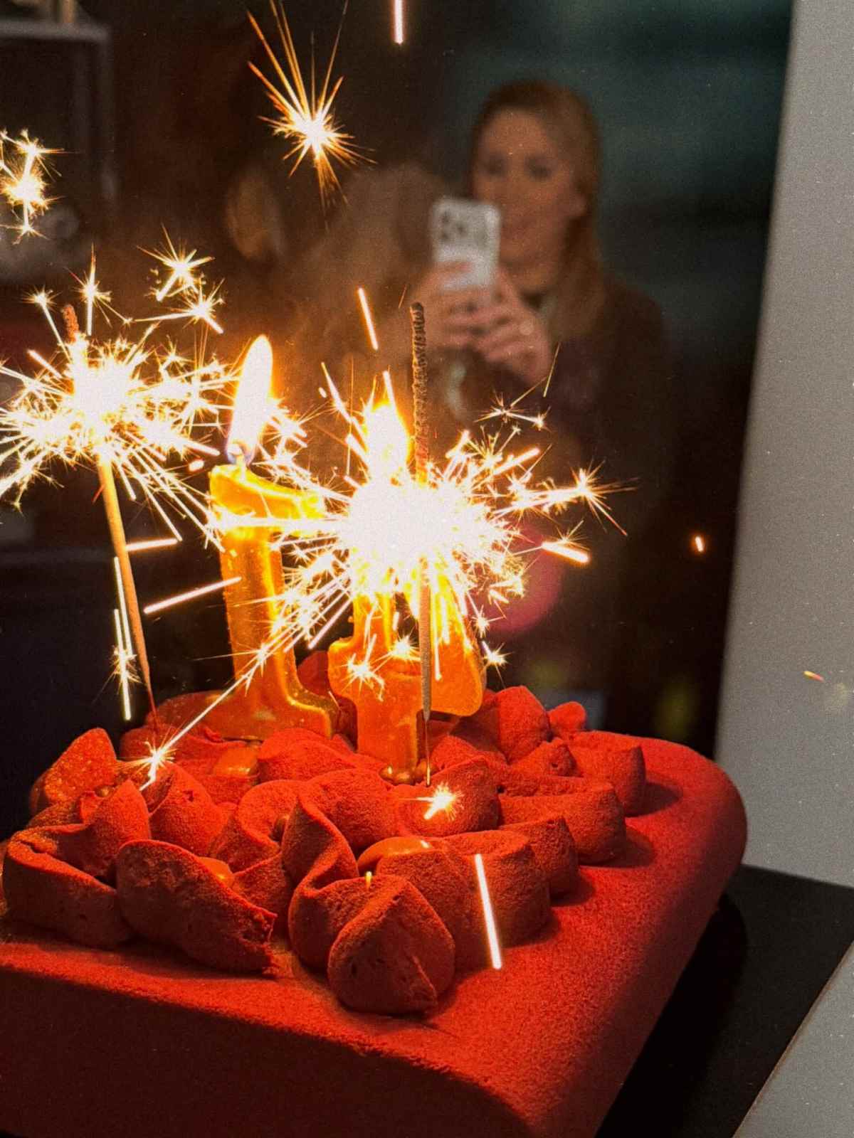 Η τούρτα γενεθλίων της Φωτεινής Πετρογιάννη