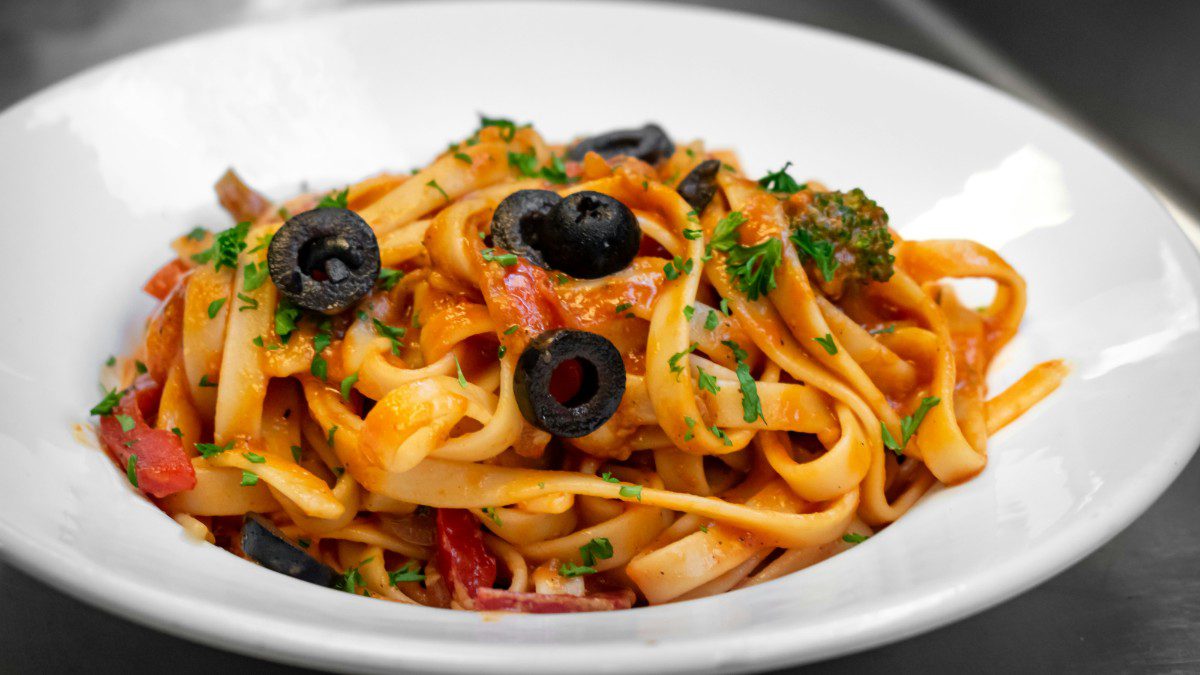 μακαρόνια puttanesca