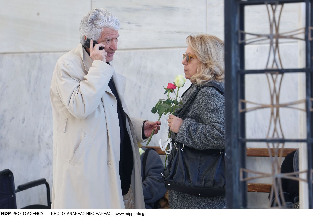 Ρήγας Αξελός, Ζωή Ρηγοπούλου