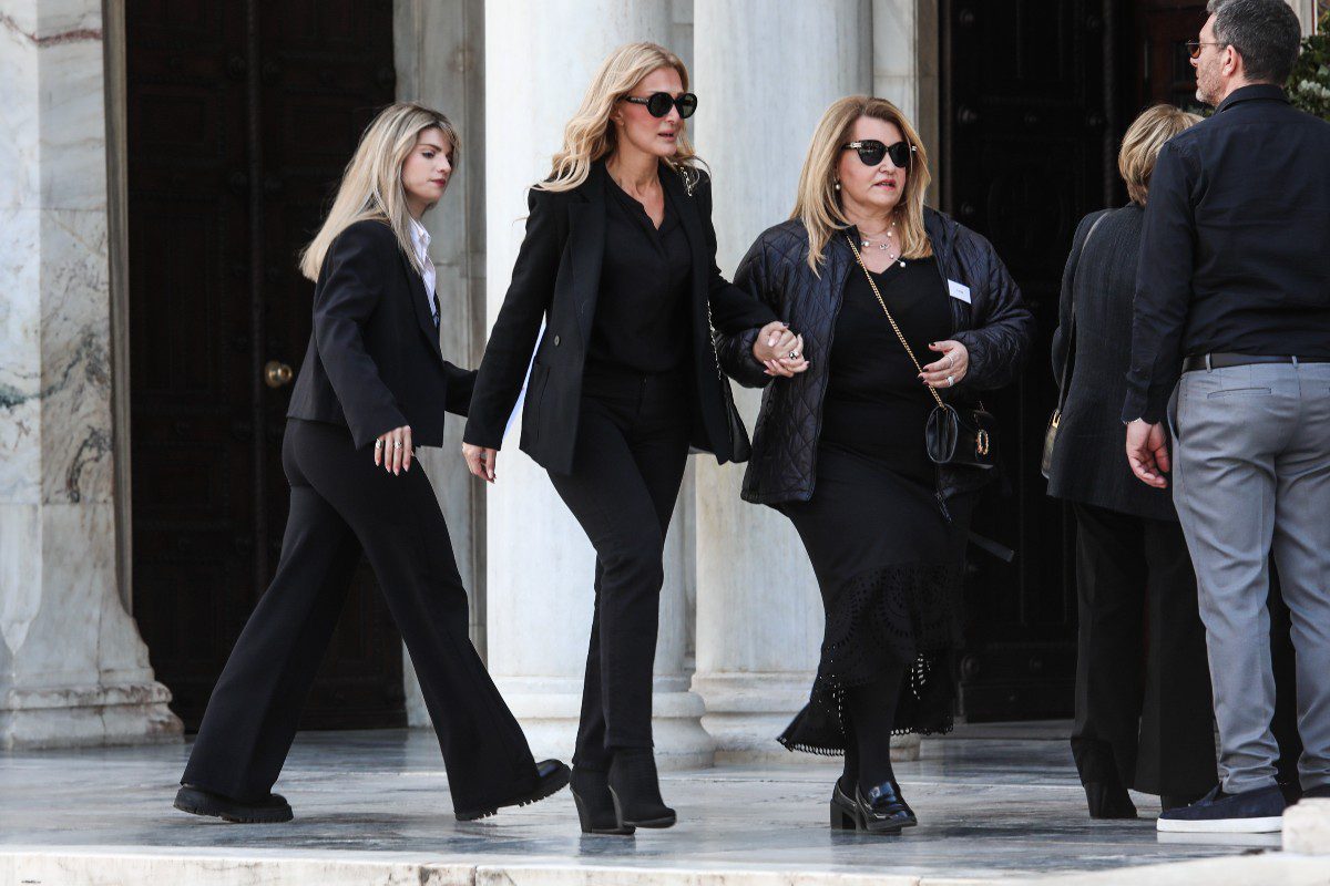 Θεοδωρίδου στην κηδεία της Μαρινέλλας