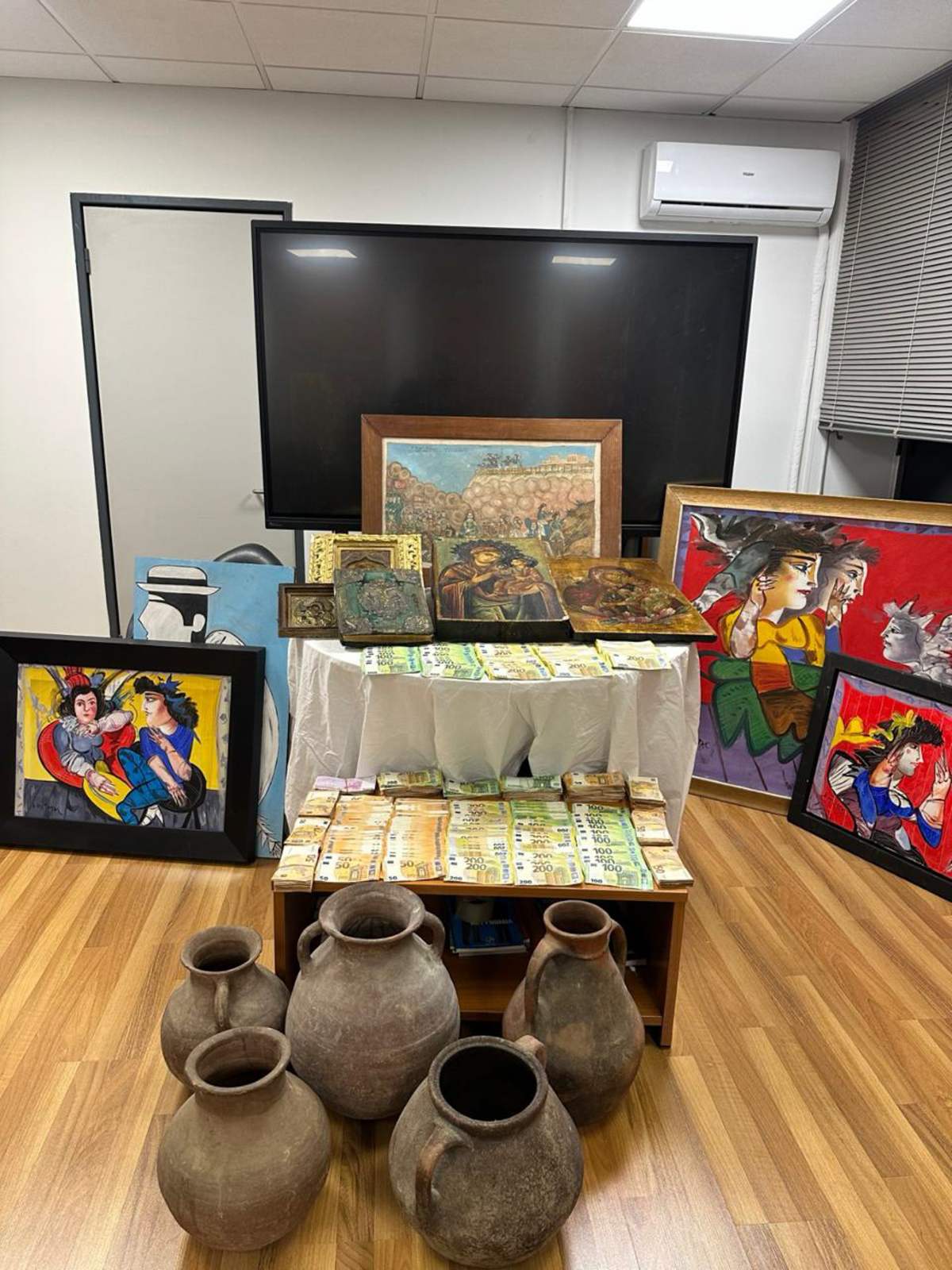 Γιώργος Τσαγκαράκης: Ο κακός χαμός με τους πελάτες του - Πιστεύουν πως τα έργα που τους πούλησε είναι πλαστά