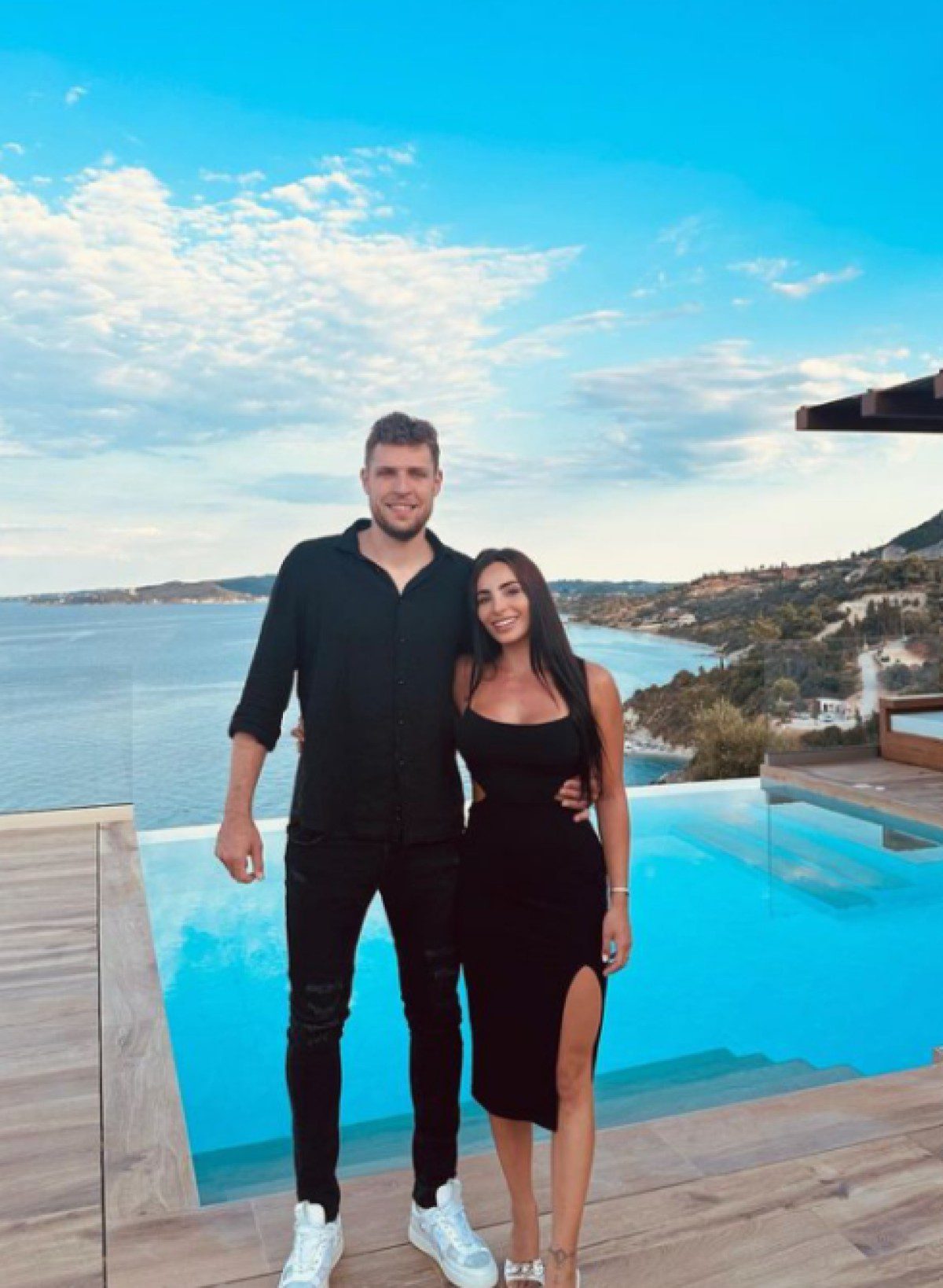 Σάσα Βεζένκοφ Νικόλ Ελευθεριάδου