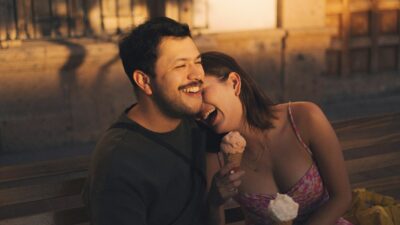 ζευγάρι αγκαλιασμένο