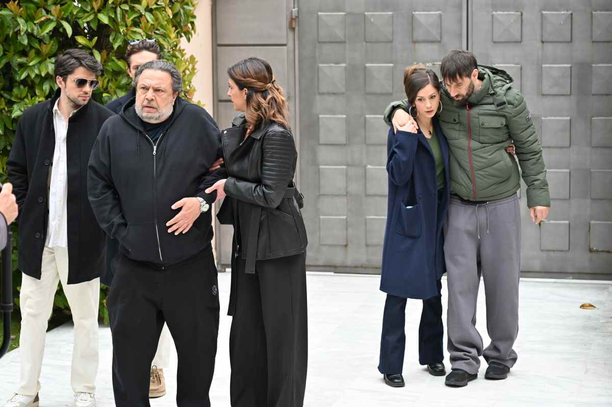 Να-μ-αγαπάς.