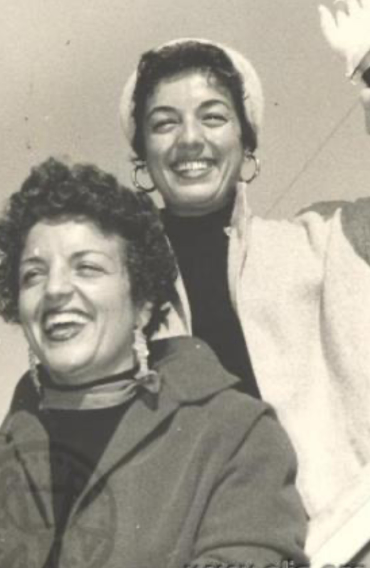 Η Άννα Καλουτά με την αδερφή της