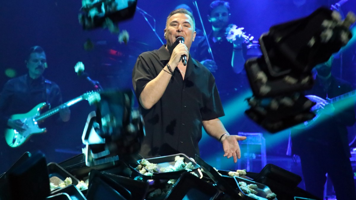 Αντώνης Ρέμος