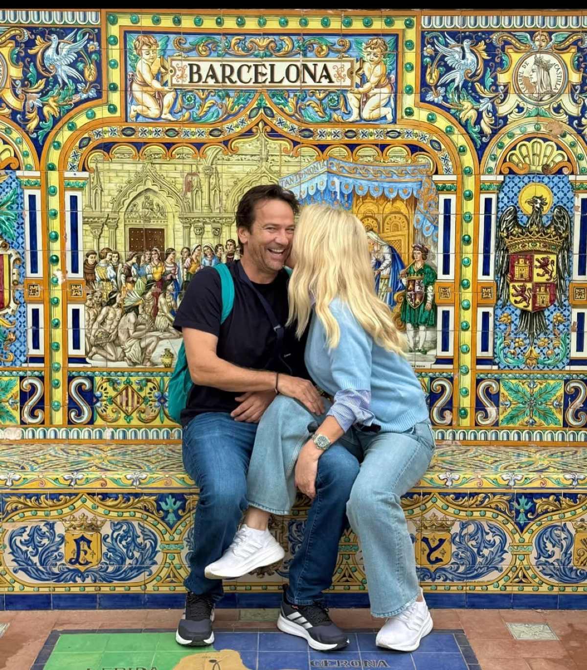 Η Ελένη Μενεγάκη και ο Μάκης Παντζόπουλος στην Ισπανία