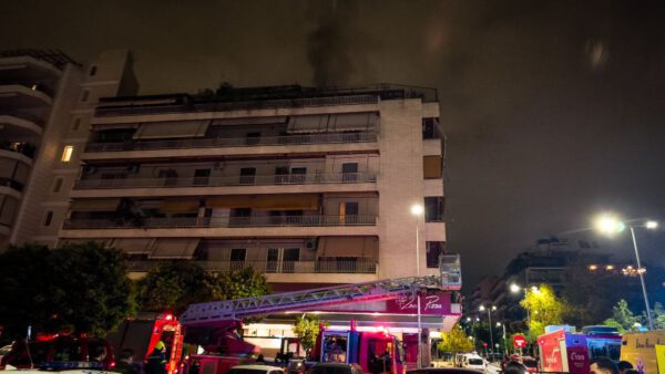 Φωτιά στη Νέα Σμύρνη