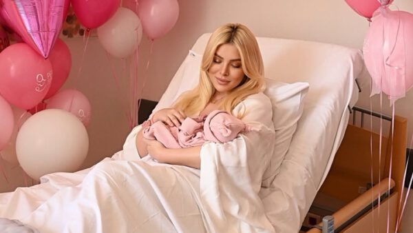 Η Κατερίνα Καινούργιου στο μαιευτήριο