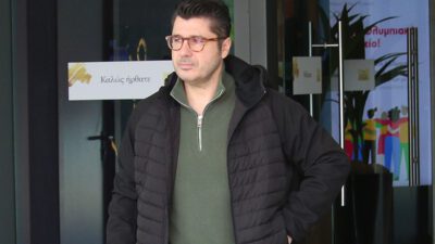 Λάμπρος Κωνσταντάρας