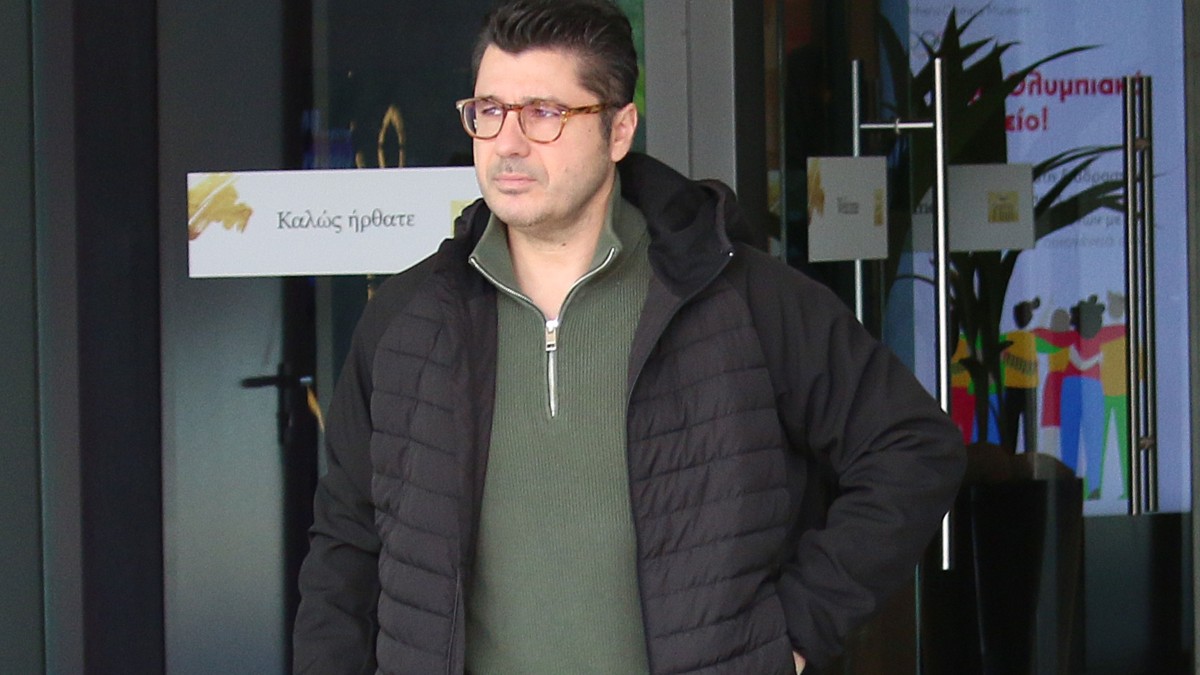 Λάμπρος Κωνσταντάρας