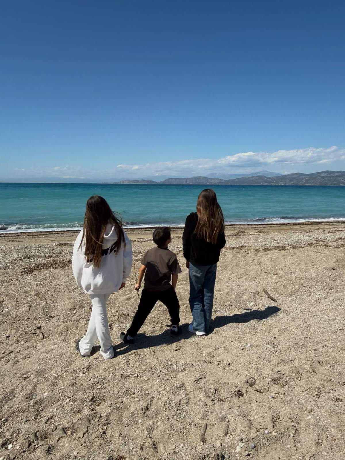 Τα παιδιά της Σταματίνας Τσιμτσιλή στην παραλία