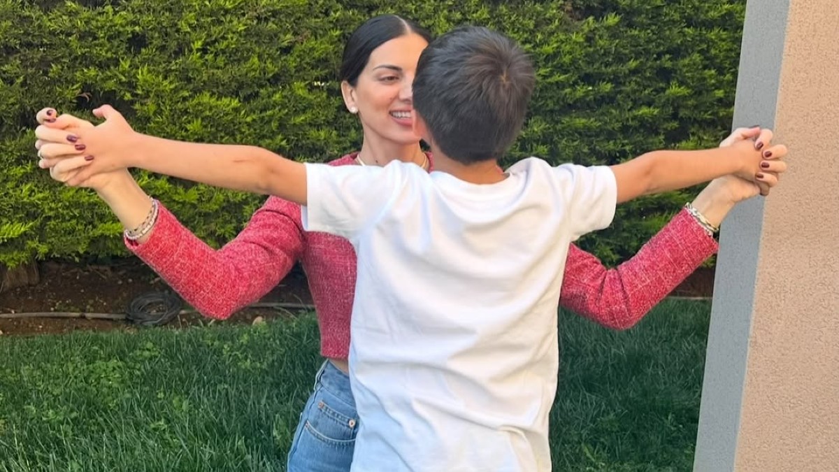 Η Σταματίνα Τσιμτσιλή με τον γιο της, Γιάννη-Εφραίμ