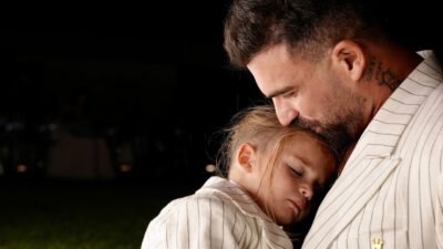 Ο Δημήτρης Αλεξάνδρου με τον γιο του