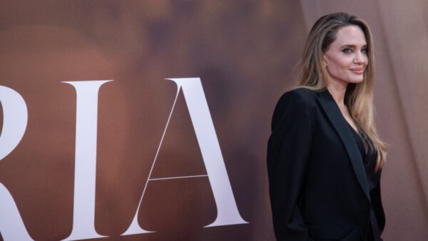 Η Αντζελίνα Τζολί στο κόκκινο χαλί