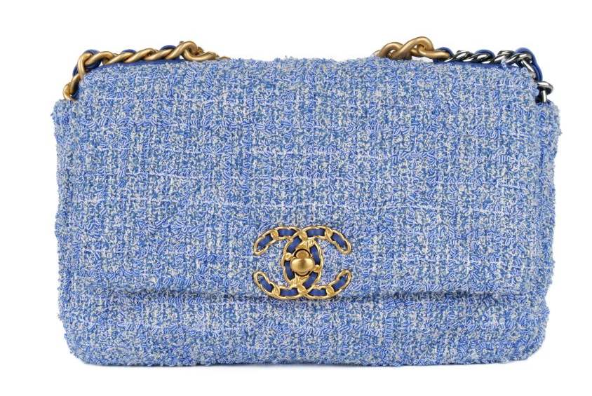 Φαίη Σκορδά: 4.000 ευρώ στα... χέρια της - Η πανάκριβη τσάντα που συνδύασε με τζιν