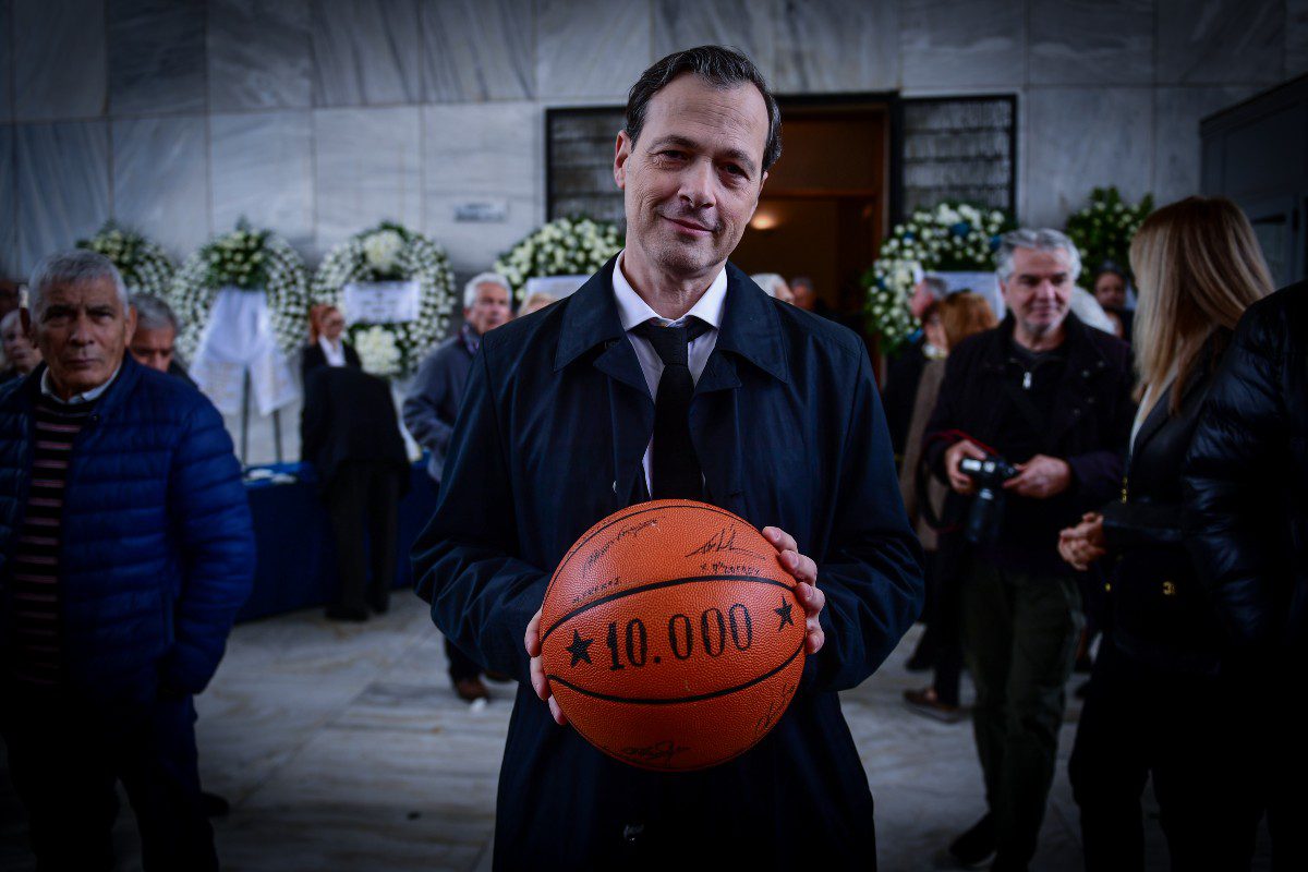 Κηδεία Βασίλης Γκούμας