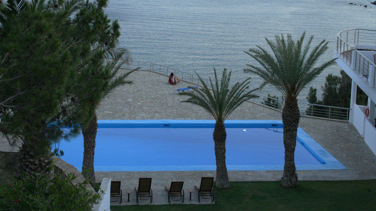 Λασίθι: Φως, θάλασσα και κρητική φιλοξενία!