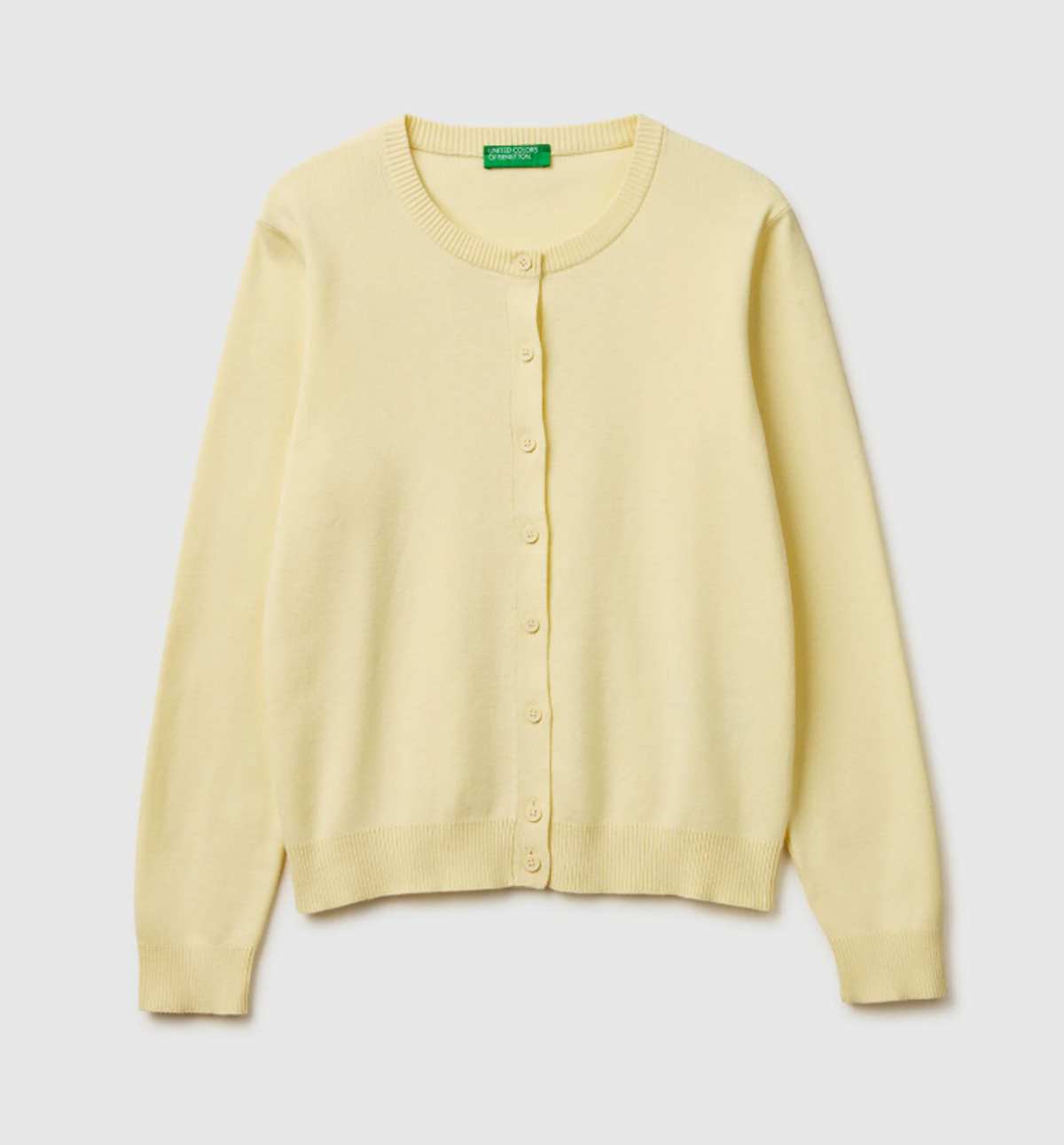 Μπορεί ένα ριγέ πουκάμισο να γίνει το πιο stylish κομμάτι της άνοιξης; Η Κλέλια Ανδριολάτου δείχνει πώς