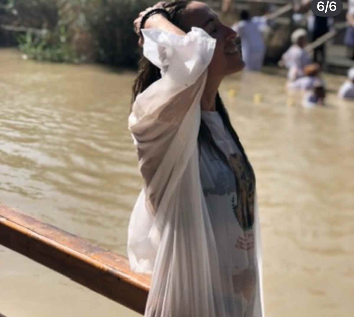 Πηγή Δεβετζή: Οι φωτογραφίες από τη βάφτισή της στον Ιορδάνη Ποταμό - Συγκλονίζει η ανάρτησή της