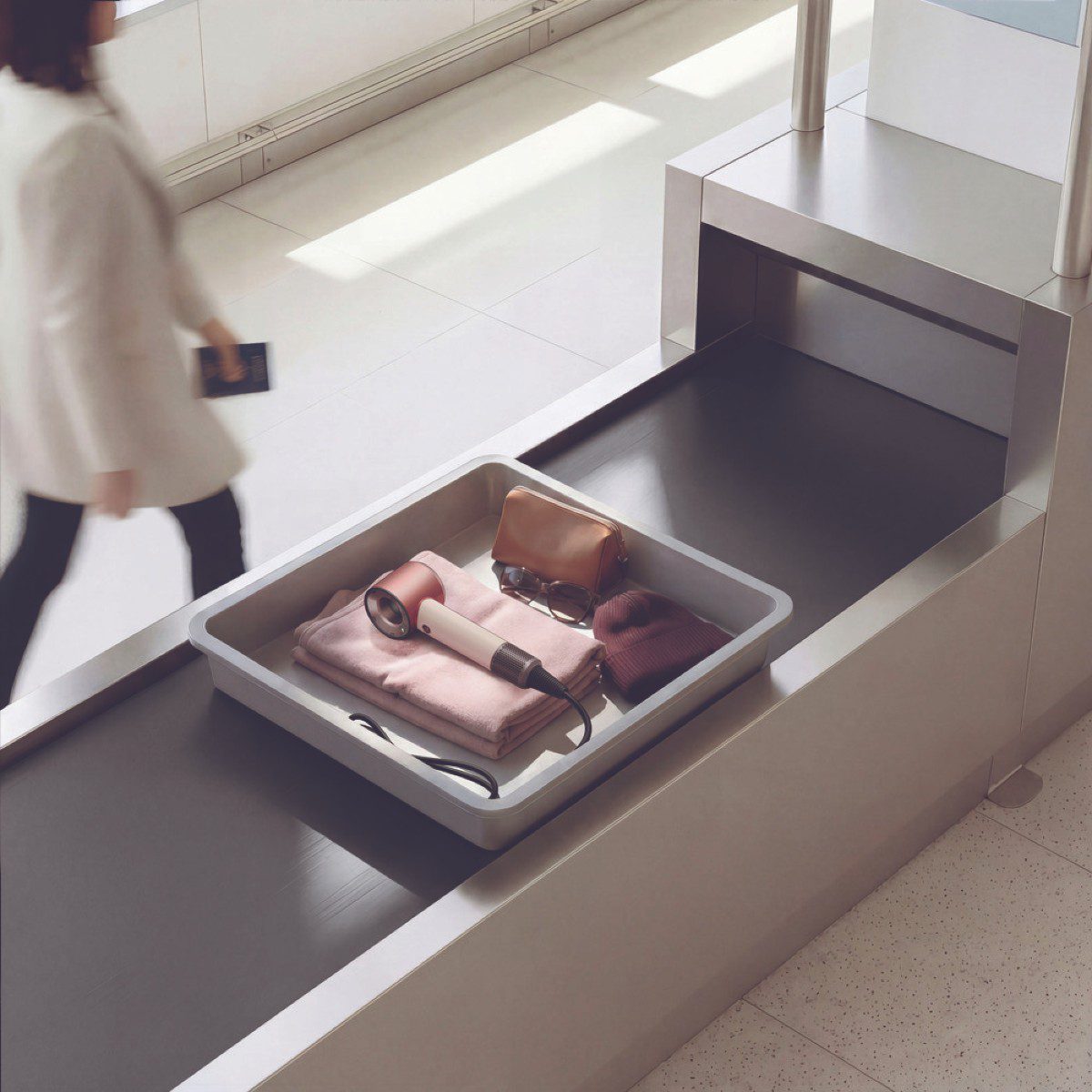 Η Dyson παρουσιάζει το Supersonic™ Travel: 32% μικρότερο, 25% ελαφρύτερο, εξίσου ισχυρό