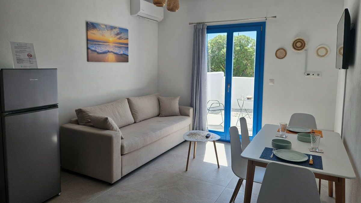 Το Parian Nissos Harmony Living είναι ο λόγος να δεις την Πάρο… αλλιώς