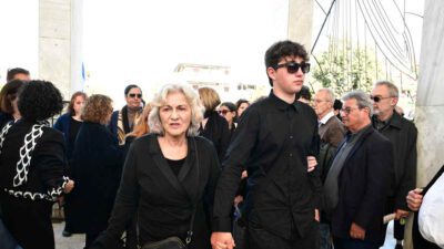 Θεανώ Φωτίου με τον εγγονό της