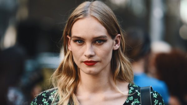 καπέλο στο street style