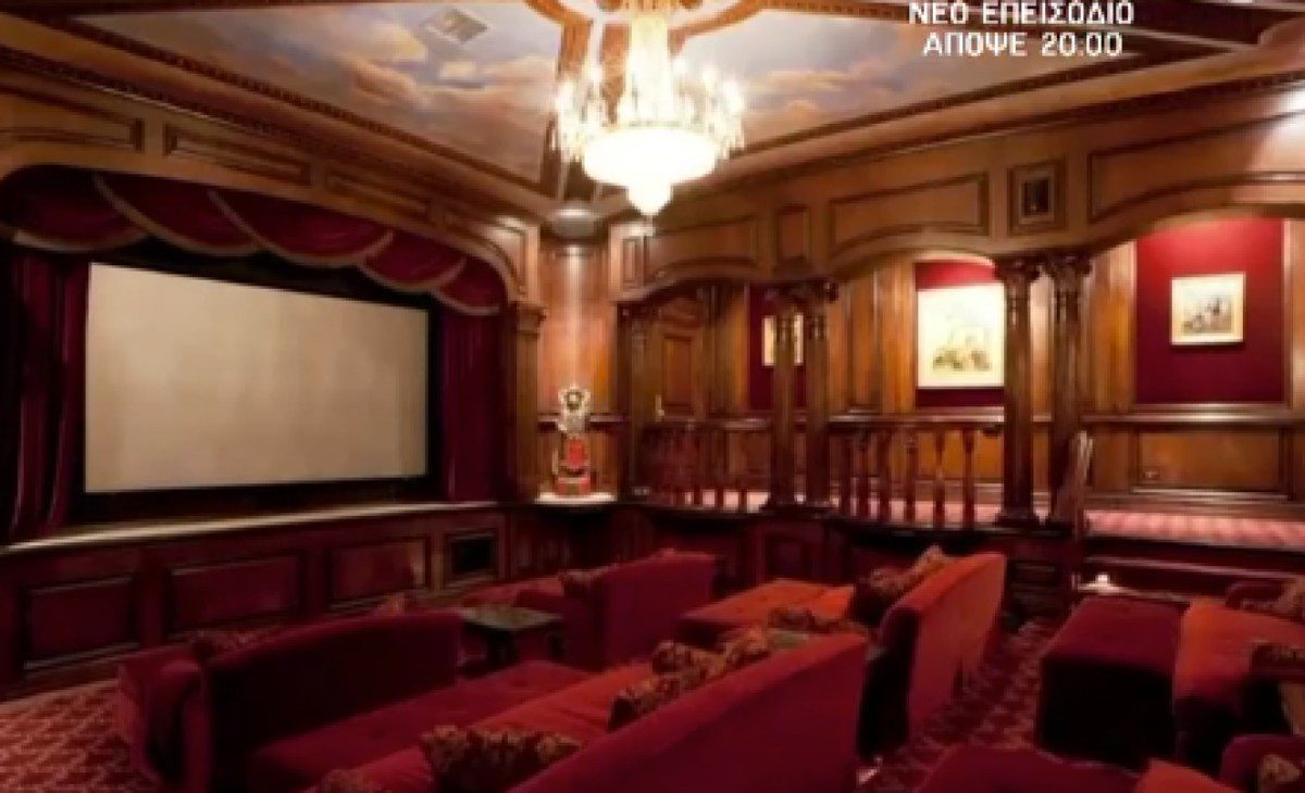 Μάικλ Τζάκσον: Αυτό είναι το σπίτι που ξεψύχησε - Φωτογραφίες από το εσωτερικό και το νεκροκρέβατο του