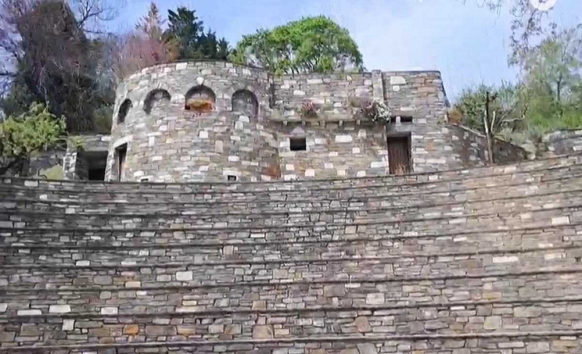 Καρέζη σπίτι Πήλιο θέατρο