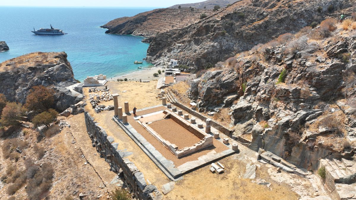 Κέα: Η πιο elegant καλοκαιρινή απόδραση που συνδυάζει αυθεντικότητα, chic ατμόσφαιρα και θάλασσα