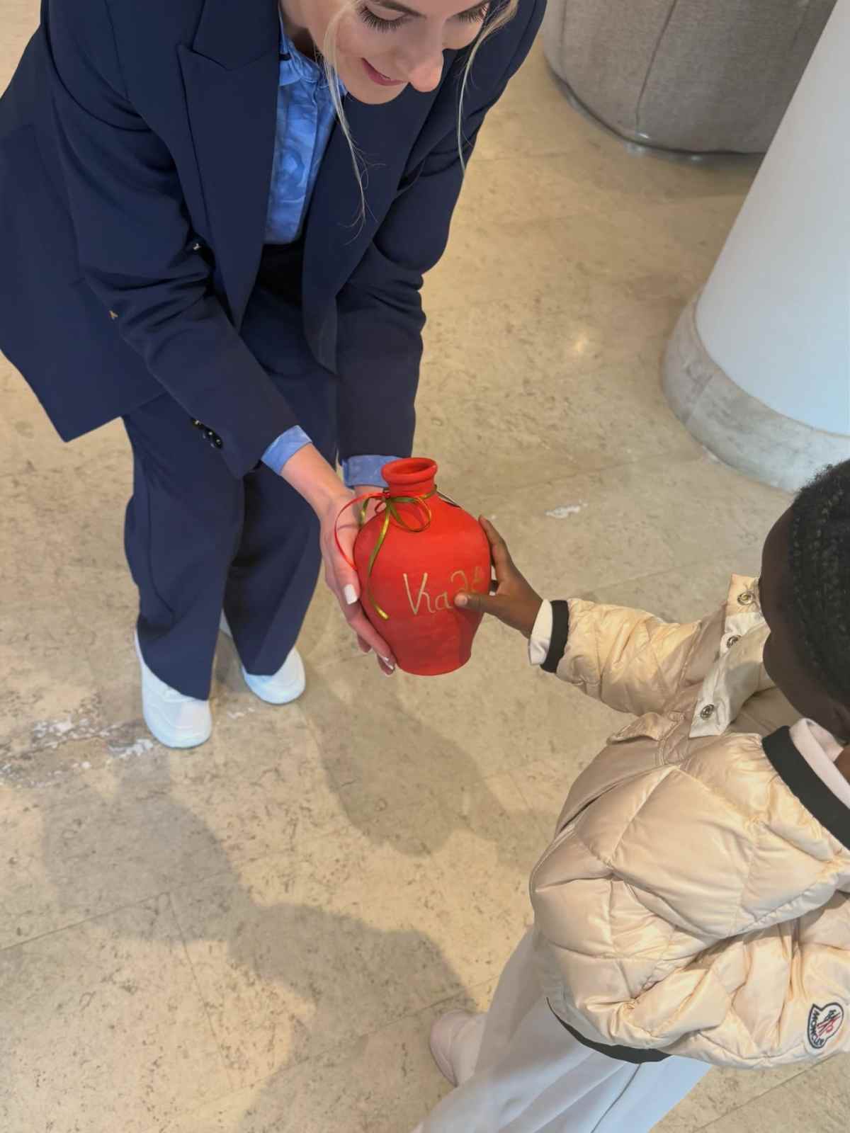 Η Χριστίνα Κοντοβά με την κόρη της, Έιντα