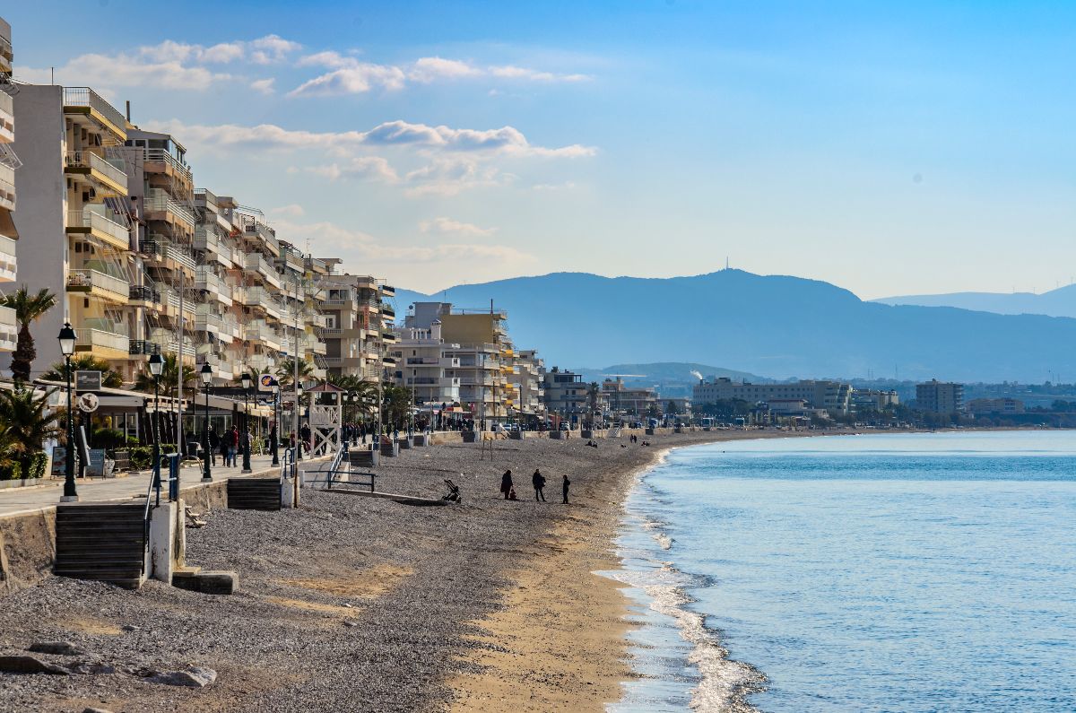 Πάσχα στην Κορινθία: Μονοπάτια, παραλίες και παραδοσιακά Χωριά