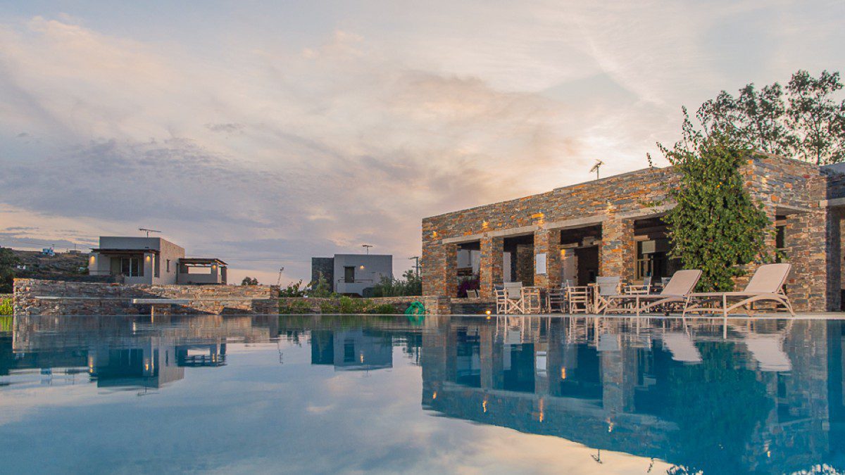 Κέα: Η πιο elegant καλοκαιρινή απόδραση που συνδυάζει αυθεντικότητα, chic ατμόσφαιρα και θάλασσα