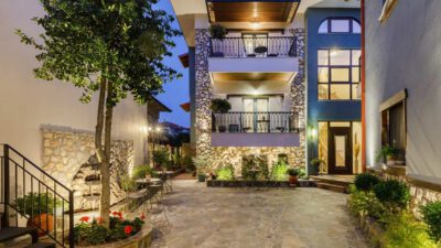 meydani suites
