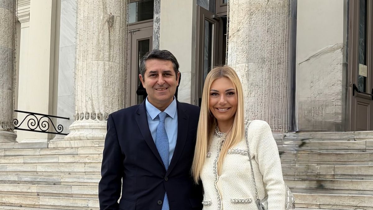 Μυλωνάκης - Μεσσαροπούλου